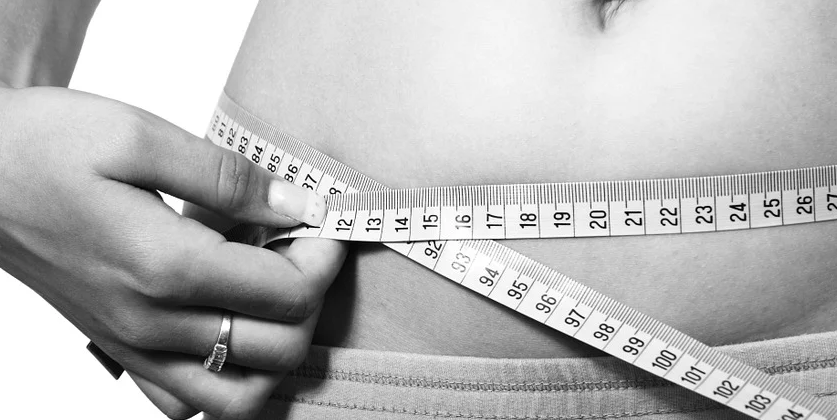 medida de tu cintura con cinta métrica